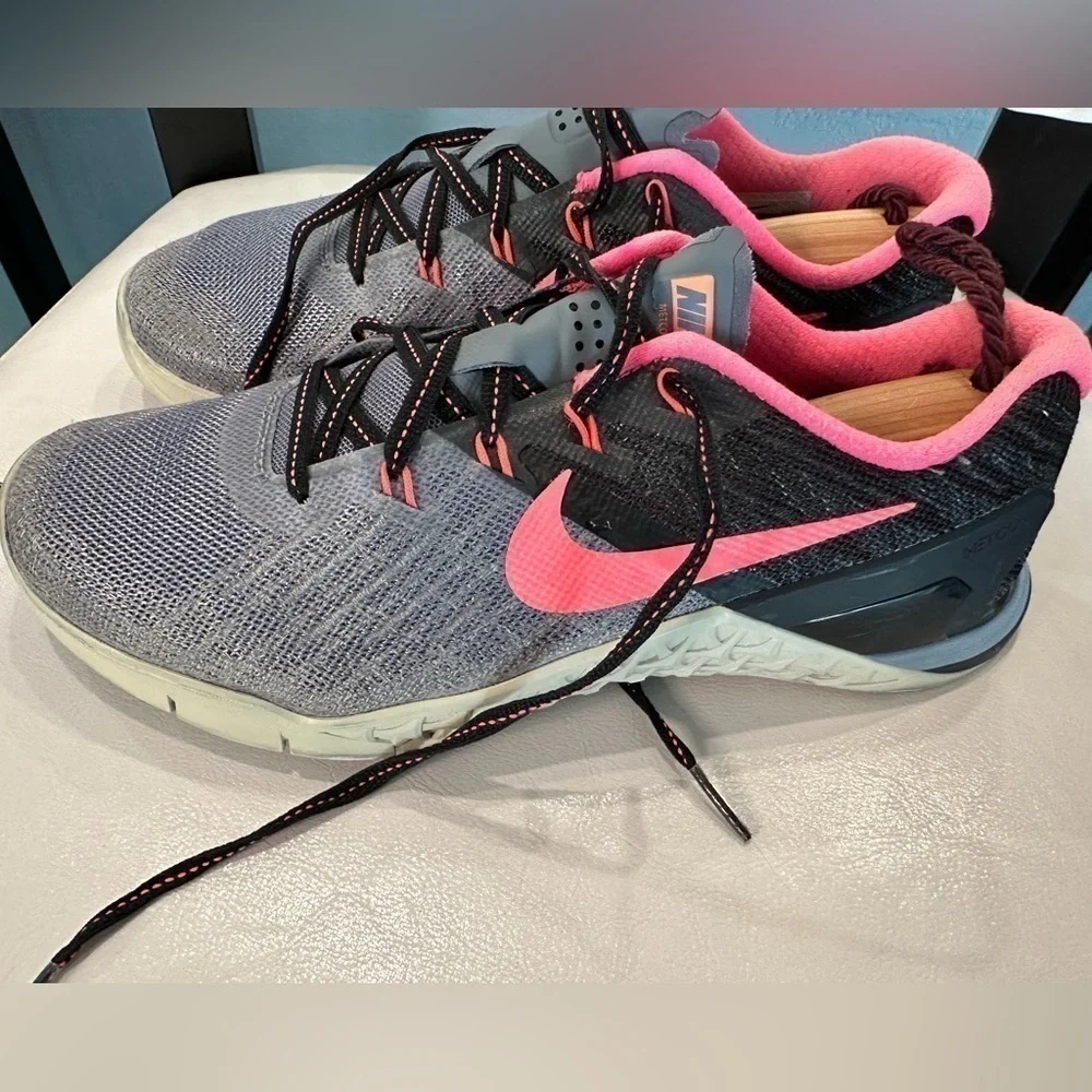 NIKE Metcon 3 Womens Cross Training Shoes Grey Black Pink 849807-004 Size 8